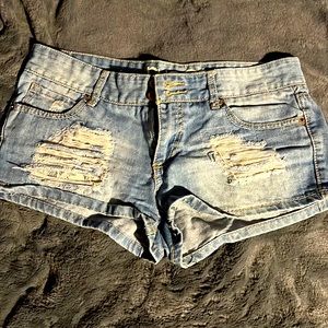 Lace embellished shorts